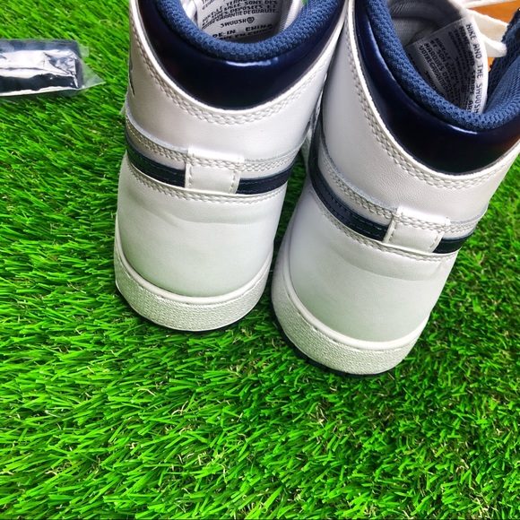 Air Jordan 1 Retro High OG ‘Metallic Navy’ - Picture 6 of 7